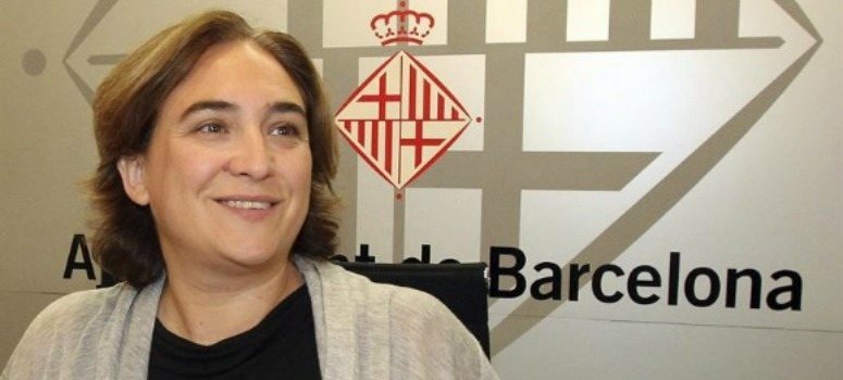 Airbnb y HomeAway, contra las multas de Colau