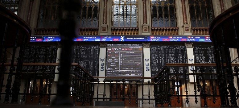 El IBEX 35 se gira y reconquista los 9.000 en la cuádruple hora bruja