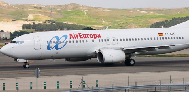 Pilotos de Air Europa votan si van a la huelga en pleno verano