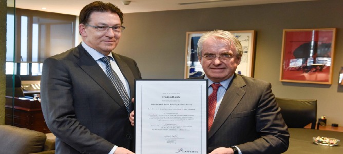 CaixaBank, elegido mejor partner para comercio exterior