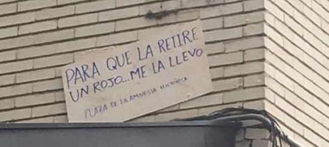 Roban la placa de la plaza del Caudillo: ‘Para que la retire un rojo, me la llevo yo’