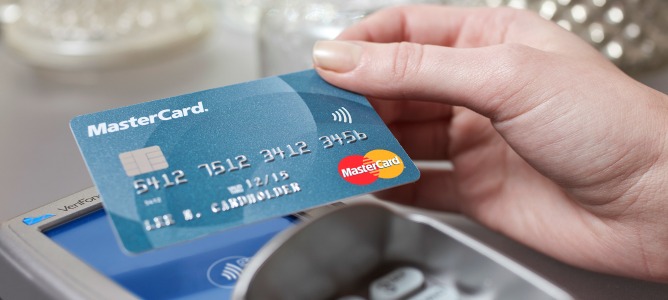 Las transacciones con tarjetas sin contacto Master Card se triplican en un año