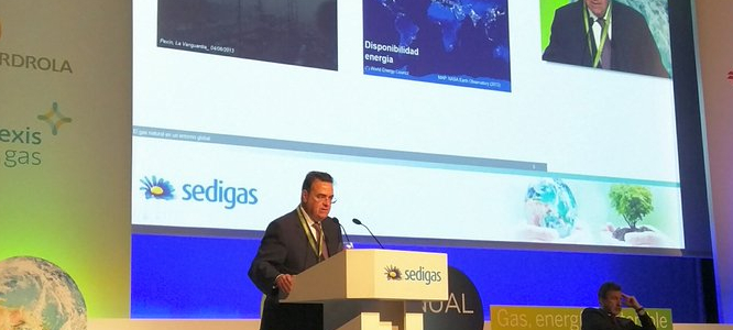 Enagás compra acciones propias por 8,2 millones para gratificar a directivos