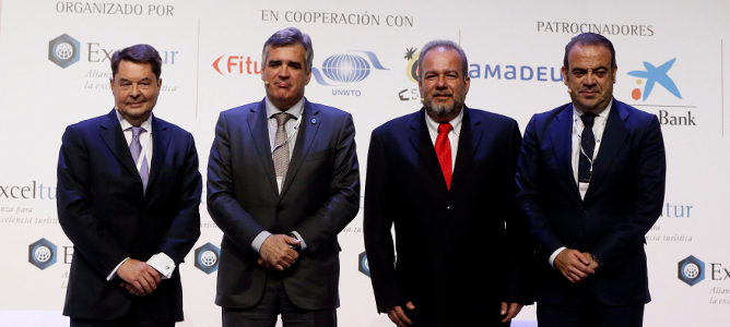 Exceltur ve ‘complicado’ el paronama político en España
