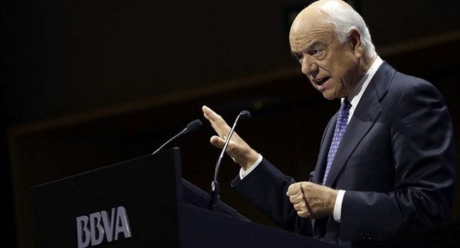 El BBVA gana un 0,9% más y espera que España no caiga en errores políticos