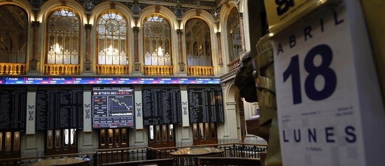 El Ibex 35 llama a la puerta del 8.900
