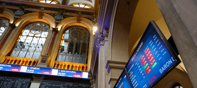 El IBEX 35 pone en riesgo los 8.200 puntos