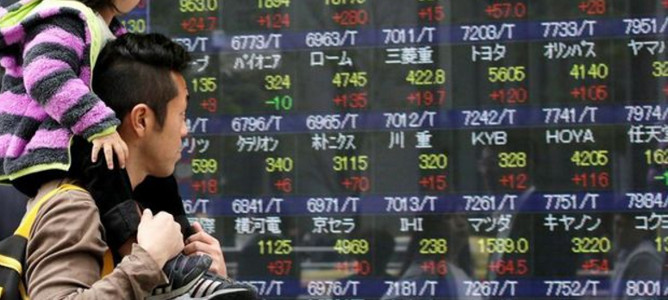 El Nikkei se hunde un 3% por la FED, la subida del yen y el Brexit