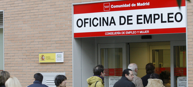 1,4 millones de parados lleva tres años sin encontrar trabajo