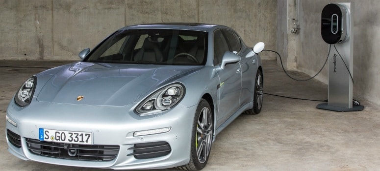 El 11% de las ventas de híbridos que se enchufan son Porsche