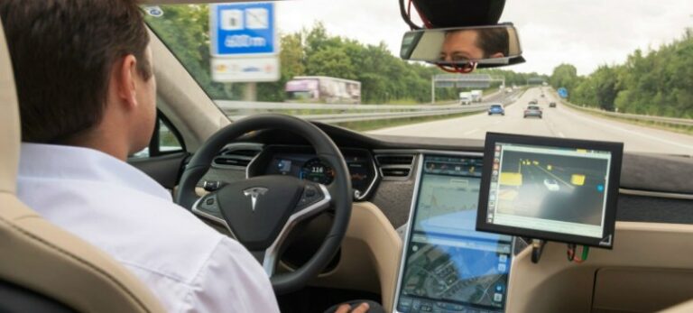 tesla piloto automatico