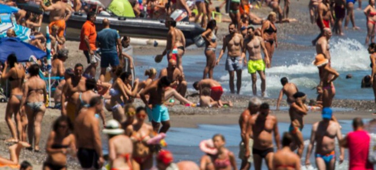 El turismo prevé su mejor verano por los turistas prestados