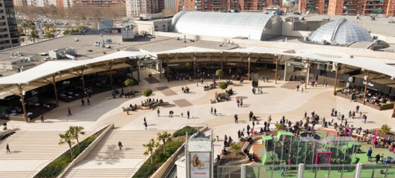 Deutsche Bank compra el mayor centro comercial de Cataluña
