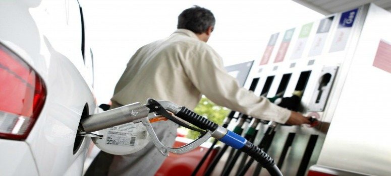 Aral y Esso dejan de vender gas en sus estaciones tras explotar un coche