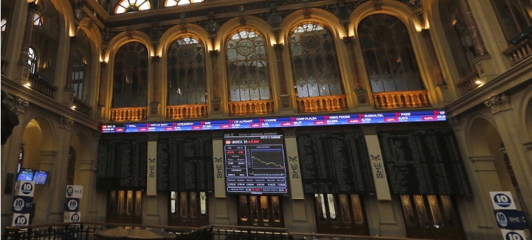 El IBEX 35 rebota con la lupa puesta en Deutsche Bank
