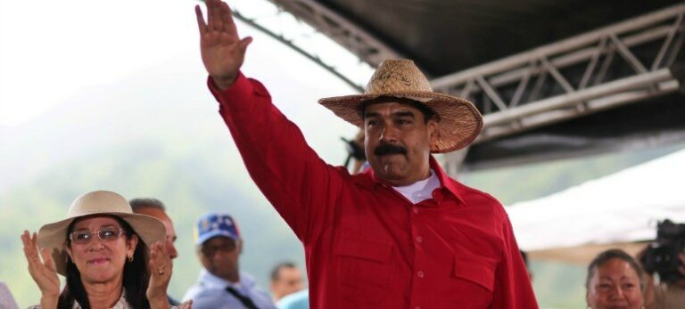 Maduro lanza una nueva radio gubernamental