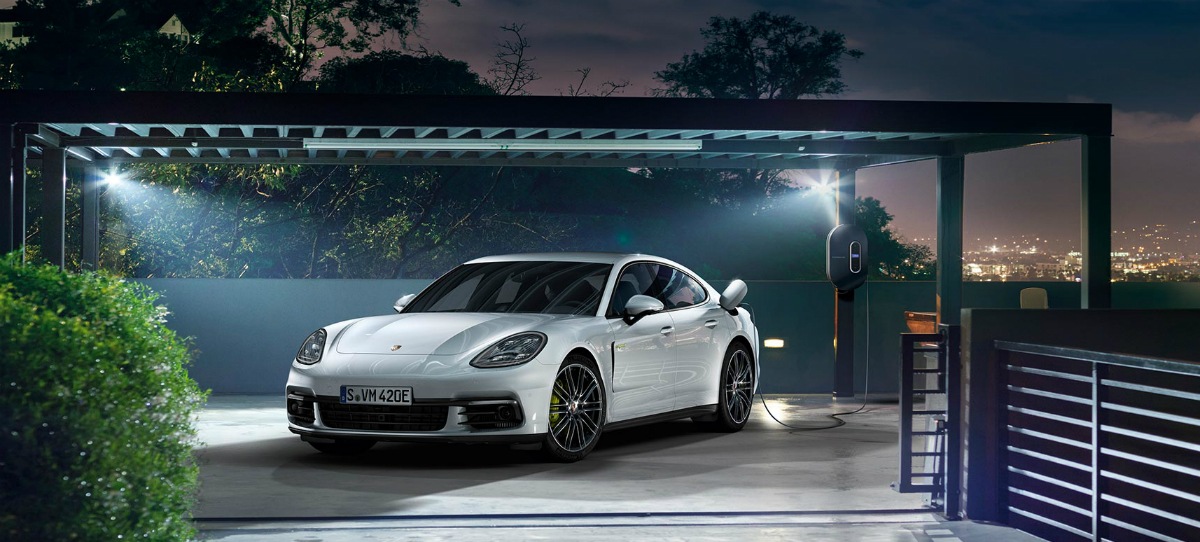 París disfrutará del Panamera híbrido y del 911 GT3
