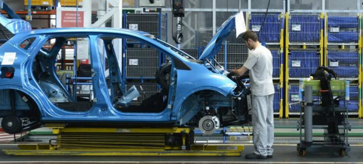 La producción de coches en España crece un 10% hasta agosto