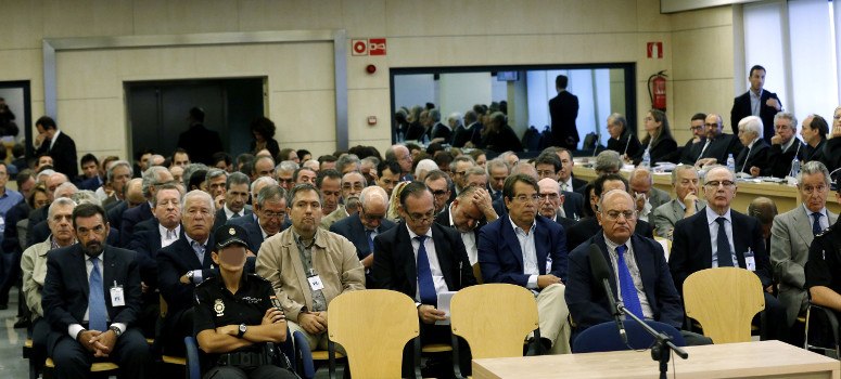La tarjeta de Caja Madrid fue "justa retribución al esfuerzo" de Sánchez Barcoj
