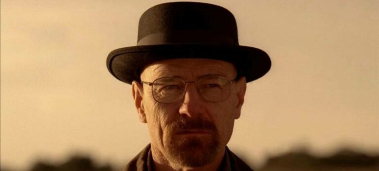 Heisenberg ya no se separa de su negro sombrero.
