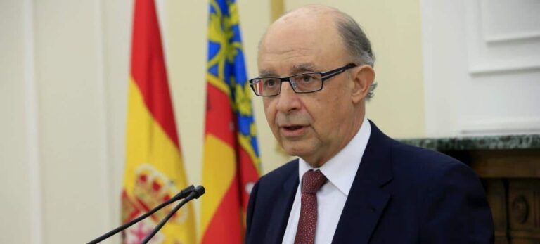 Cristóbal Montoro, ministro de Hacienda