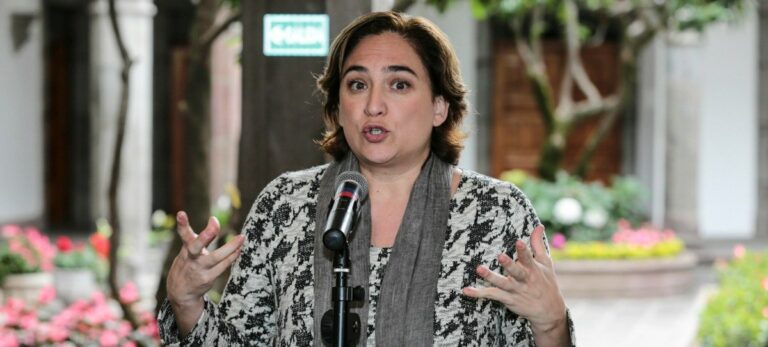 Toros Cataluña: Colau: "Diga lo que diga el TC no habrá toros en Barcelona"
