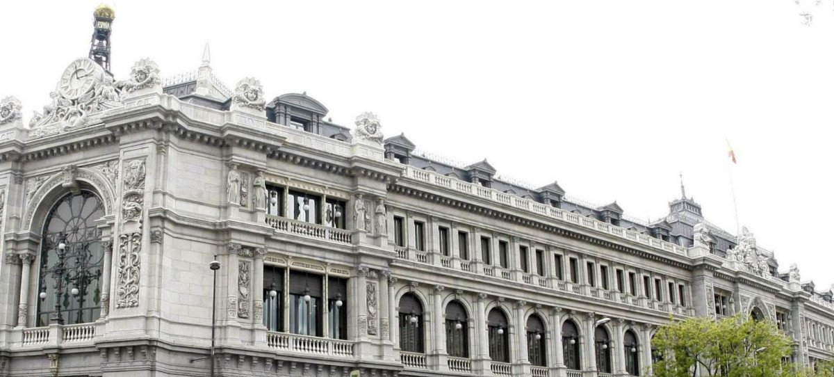 Los depósitos pierden 2.500 millones y encadenan tres meses a la baja