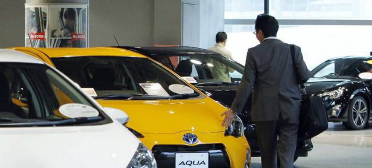 La mitad de los españoles compraría el coche por internet