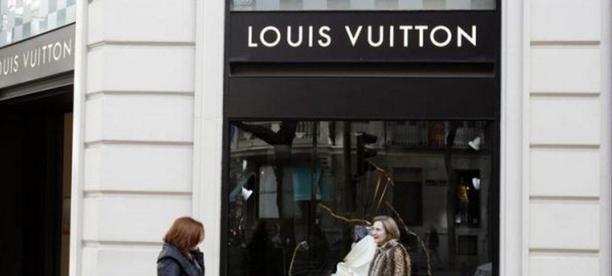 Louis Vuitton se dispara tras anunciar la absorción de su filial Christian Dior