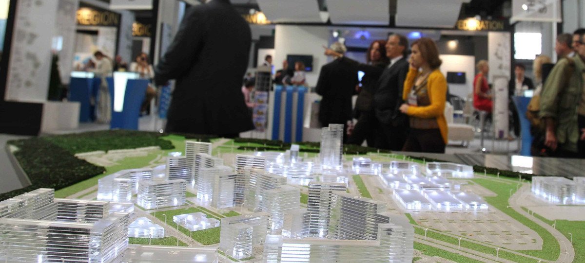 Las socimis se reúnen en Madrid bajo la amenaza de una subida de impuestos a su beneficio