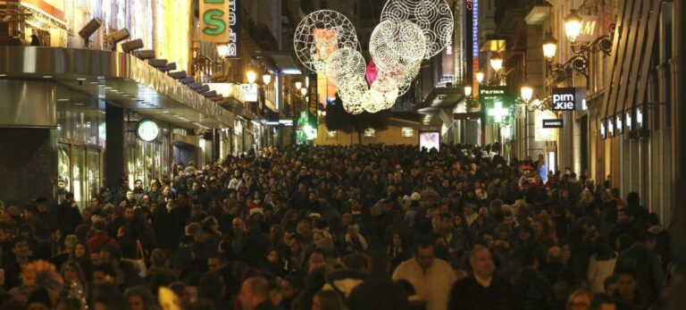 Calles del centro de Madrid durante la campaña de Navidad