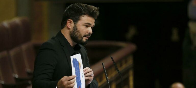 Rufián cobra 105.150 euros por arremeter contra España y el Congreso