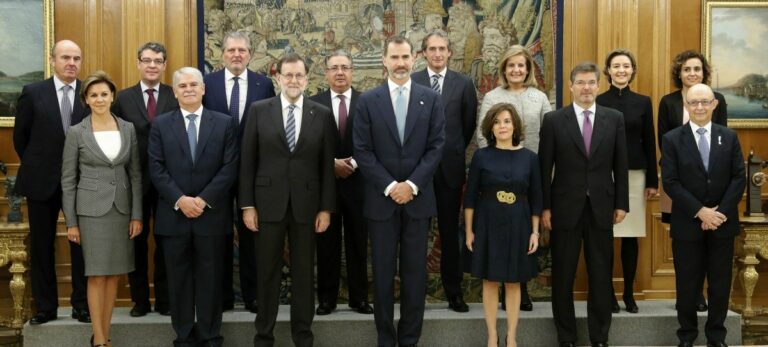 Los ministros juran o prometen su cargo