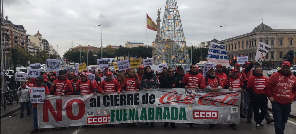 CC OO llama al "boicot" contra Coca-Cola en una nueva movilización
