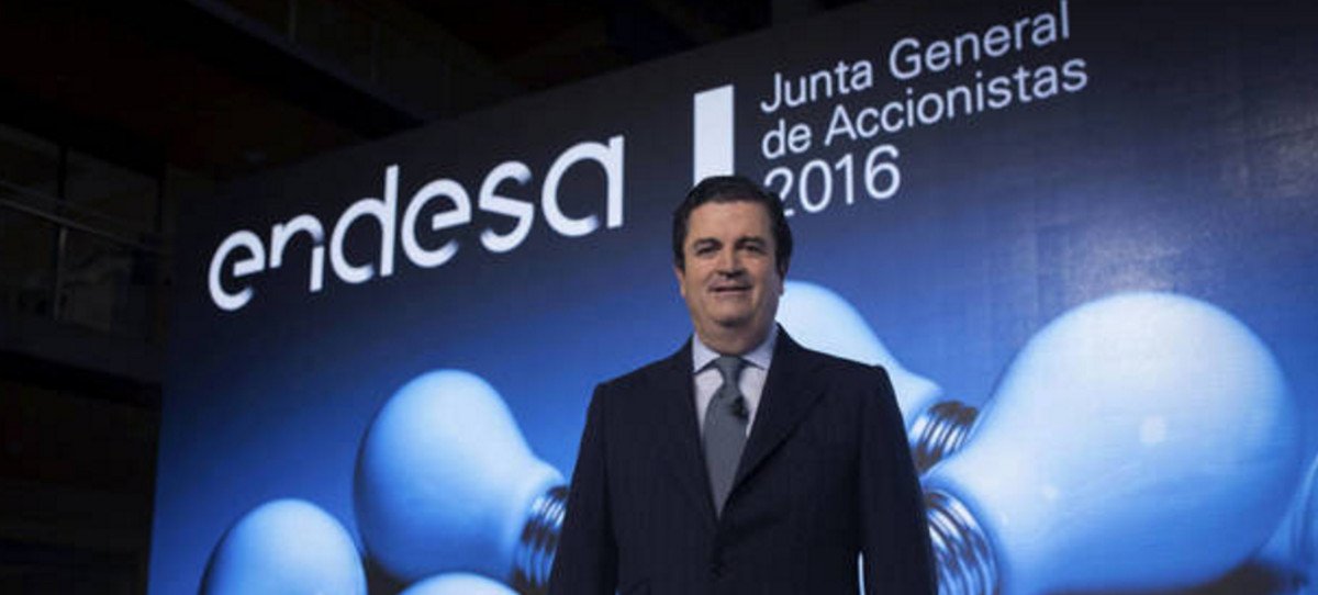 Endesa dispara su deuda, hasta rozar los 5.000 millones, y caen sus ingresos un 8,5%