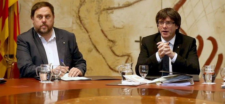 Cataluña. Jonqueras y Puigdemont acribillan a los catalanes a impeustos