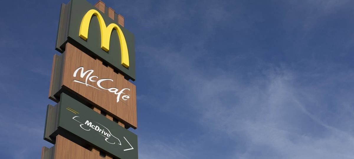 McDonald's sustituye empleados con sueldos más altos por robots