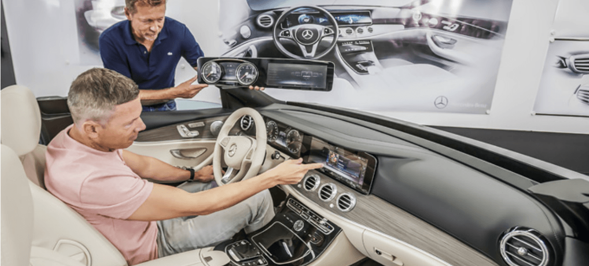 Continental dota al Clase E de Mercedes de dos pantallas panorámicas de alta resolución
