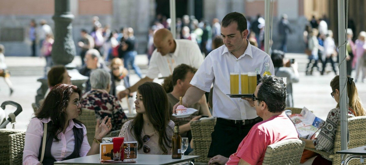¿Dificultades para llegar a fin de mes, pagar la luz o la hipoteca? El turismo bate récord en Semana Santa en ocupación y precios