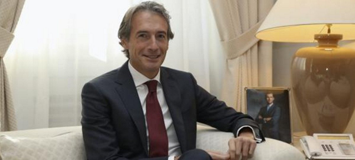 Fomento comunica a las víctimas del Alvia que no investigará el accidente