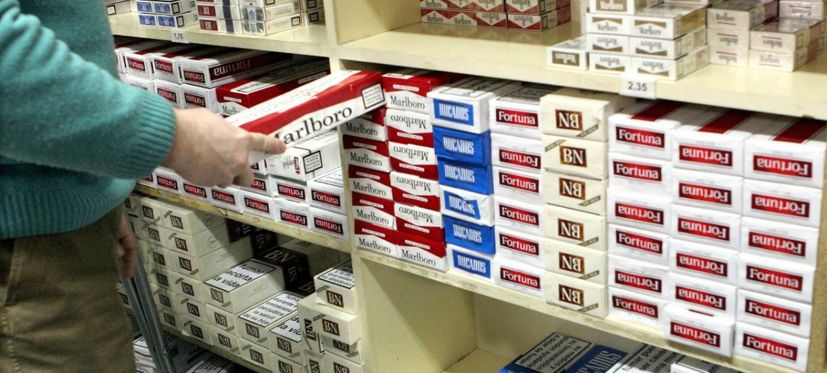 La subida de impuestos al tabaco desata una guerra de precios