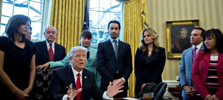 Donald Trump acaba con el exceso de regulación en EEUU