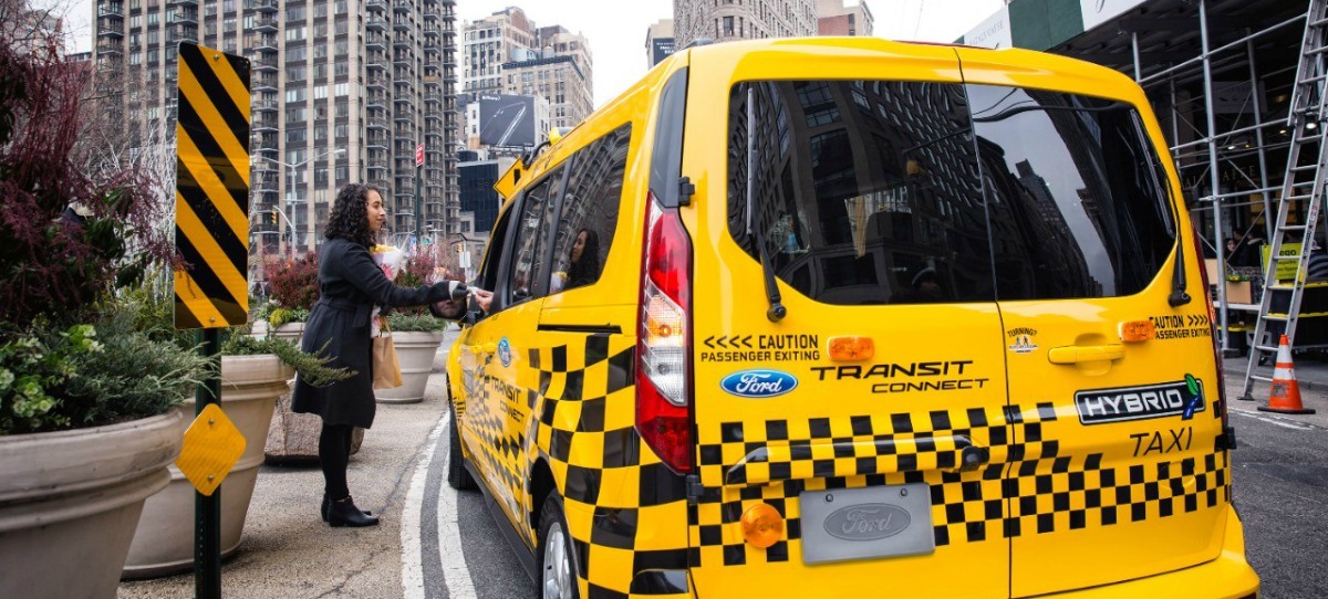 Ford da un impulso a su gama de vehículos eléctricos con los F-150, Mustang y Transit Eléctricos