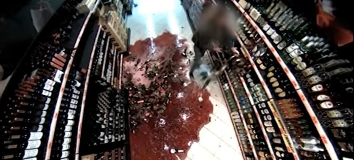 El vídeo del atracador al supermercado en As Lagoas