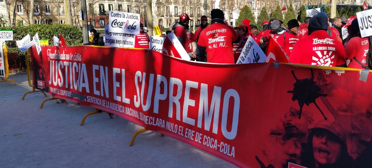 El Supremo avala la readmisión de los trabajadores de Coca-Cola