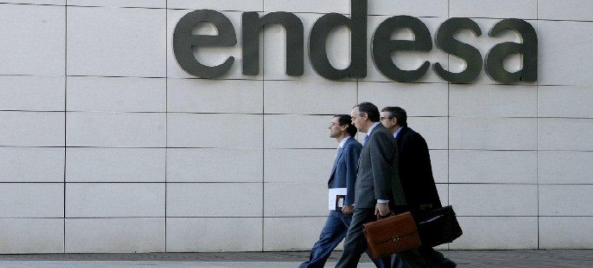 Endesa recurrirá la multa de 5,5 millones por dirigir clientes del mercado regulado al libre