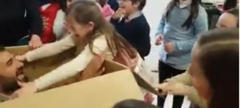 El militar español destinado que ha emocionado al mundo al acudir al cumpleaños de su hija
