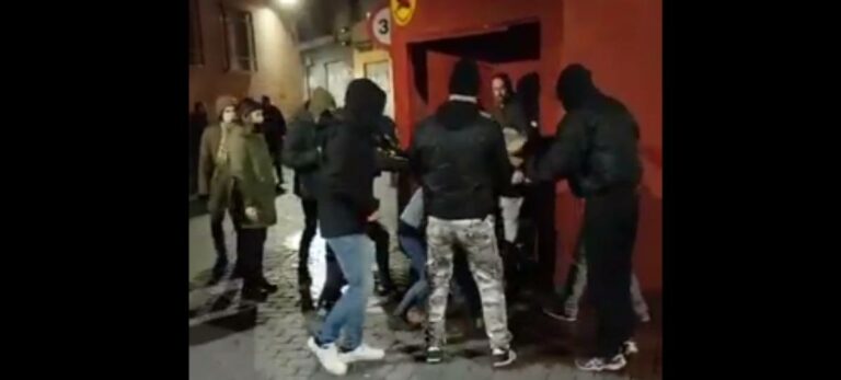 radicales de izquierda apalizan a una joven de 19 años