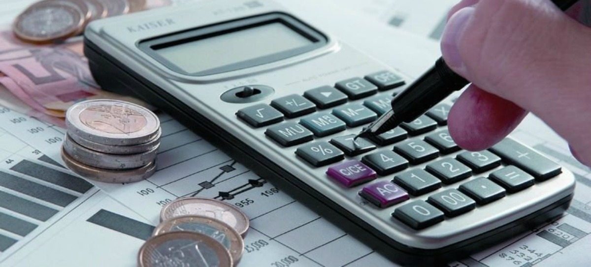 El Euríbor cae al 3,7% y marca mínimos desde abril