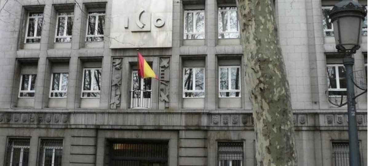 El crédito público se desploma un 50% en 2016